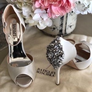 Badgley Mischka Kindra Satin Pump (Formal/Wedding)